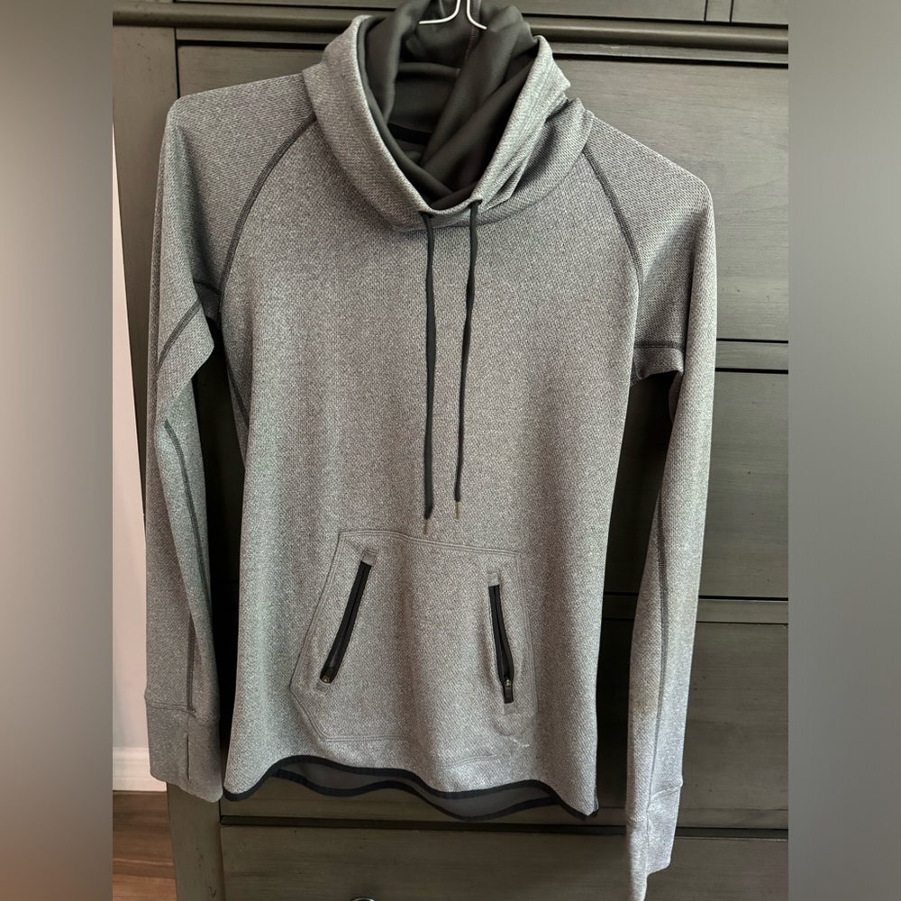 High neck pull over